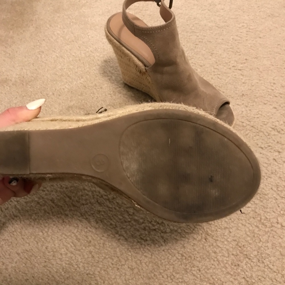 Universal Thread Wedges - Picture 3 of 5